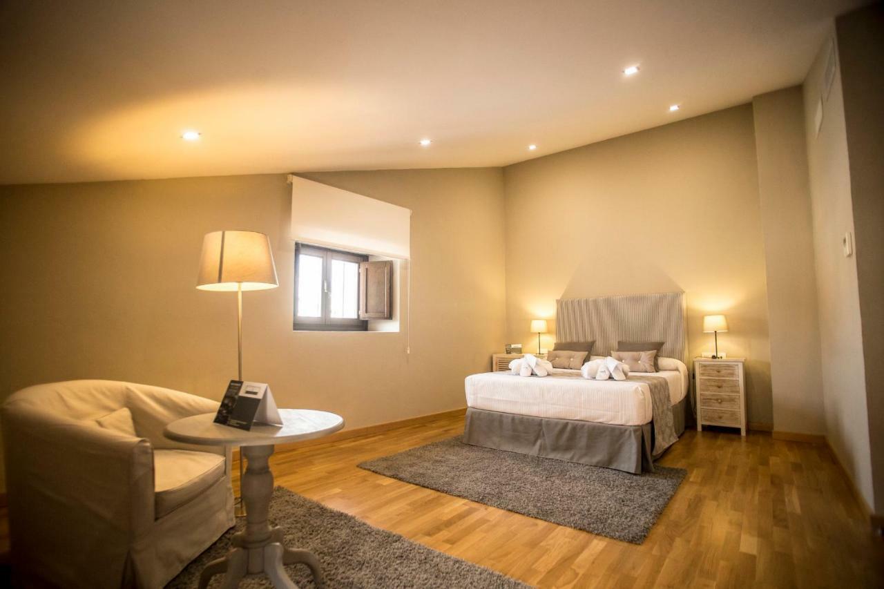 Md Casa Palacio Munoz Chaves Siglo XVIII Caces المظهر الخارجي الصورة