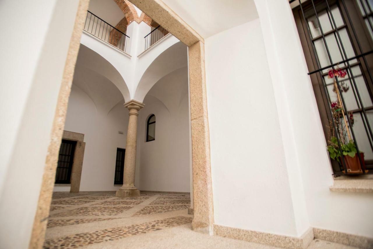 Md Casa Palacio Munoz Chaves Siglo XVIII Caces المظهر الخارجي الصورة